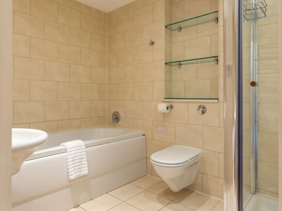 Peregrine - Poole Quay Location with Partial Harbour Views Apartment in Poole