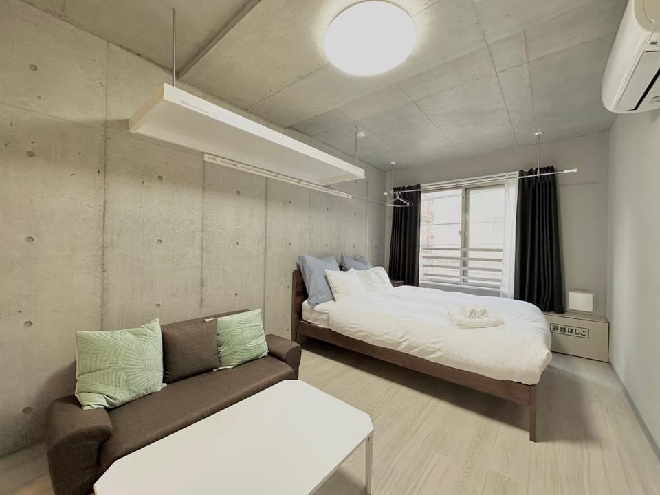 Bed, Photo of the whole room, air conditioner