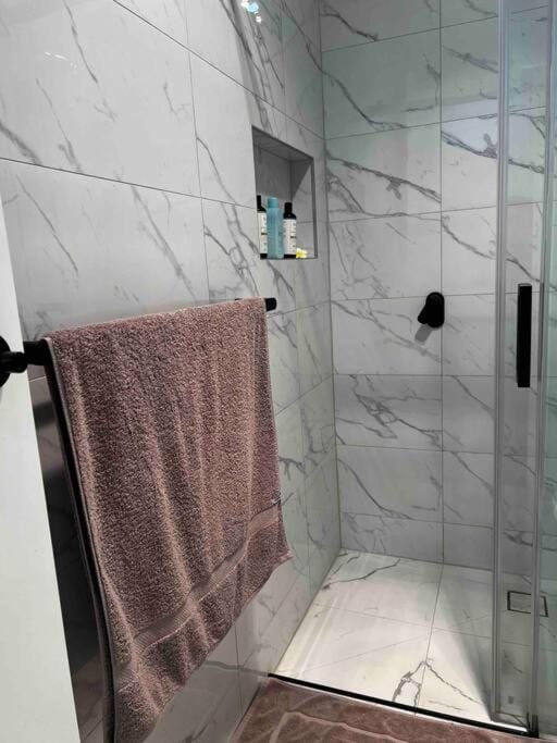 New and Sophisticated Home Apartment in Springvale
