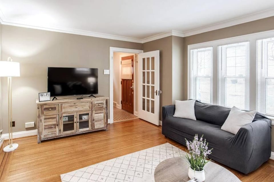 Spacious Steps to Strong/UofR by Airpt/Dwtn /RIT House in Brighton