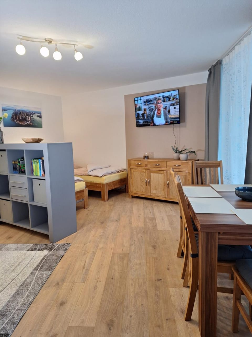 TV and multimedia, Photo of the whole room