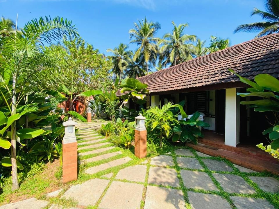Hotel Holiday Home Bed and Breakfast in Kerala