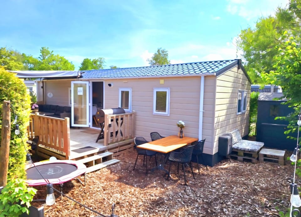 Property building, Garden, Garden view