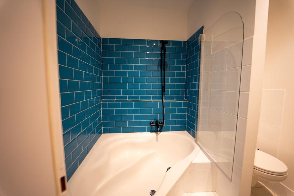 Bathroom, Bath