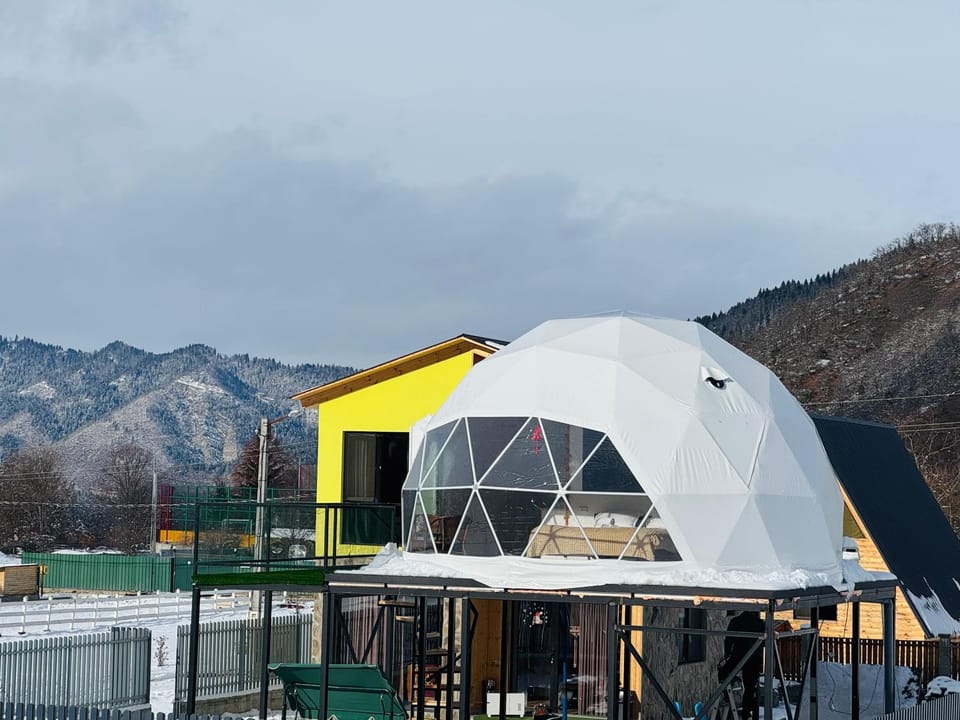 Property building, Day, Natural landscape, Mountain view