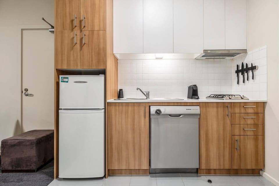 Coffee/tea facilities, Kitchen or kitchenette, dishwasher, microwave, stove