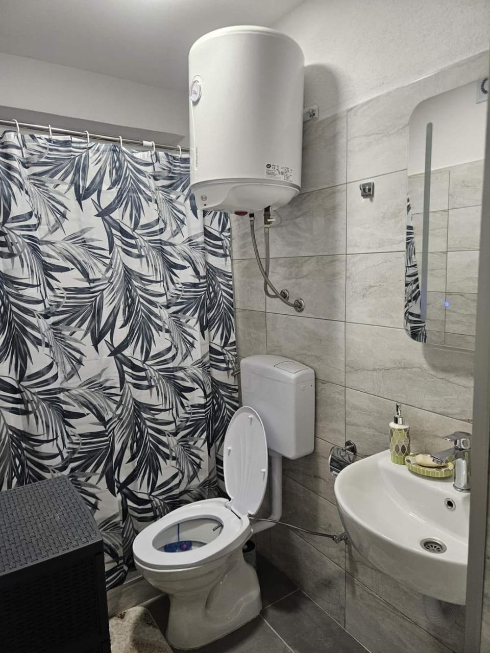 Shower, Toilet, Bathroom