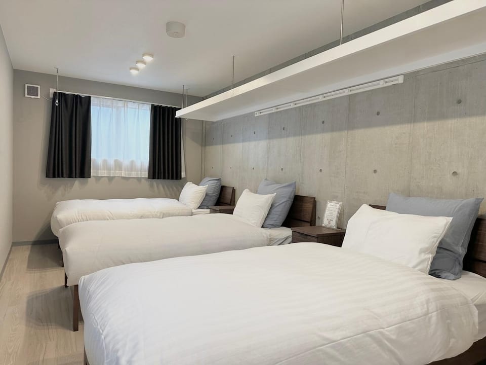 Bed, Photo of the whole room, Bedroom, air conditioner