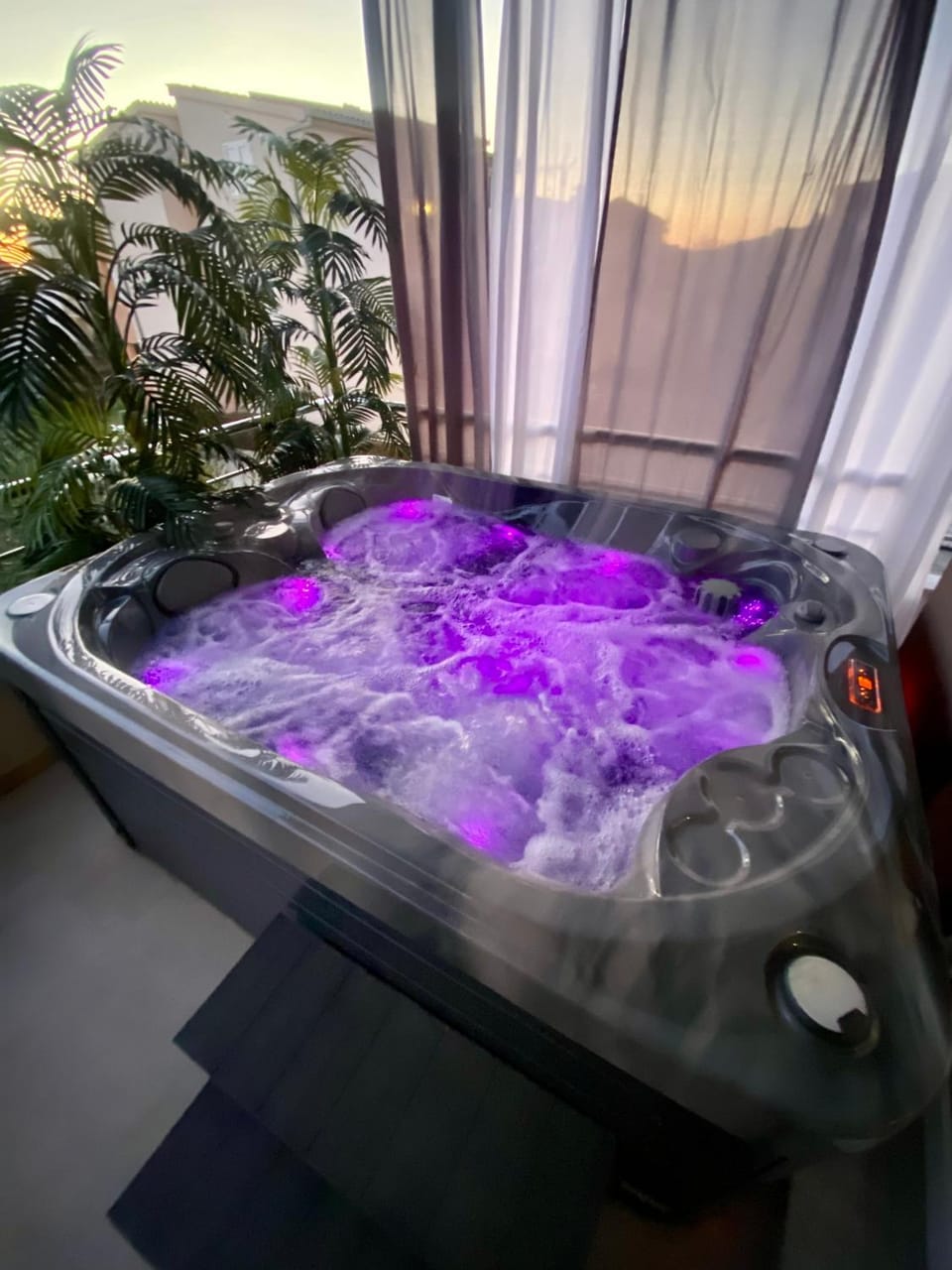 Luxury apartment with jacuzzi Apartment in Podstrana
