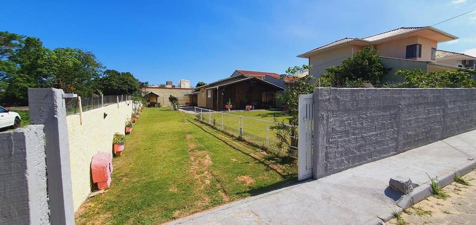 Property building, Day, Natural landscape, Garden, Garden view