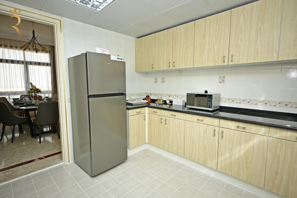 Kitchen or kitchenette, Dining area, dishwasher, minibar, oven, pet friendly, stove