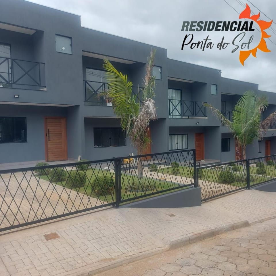 Property building, Street view