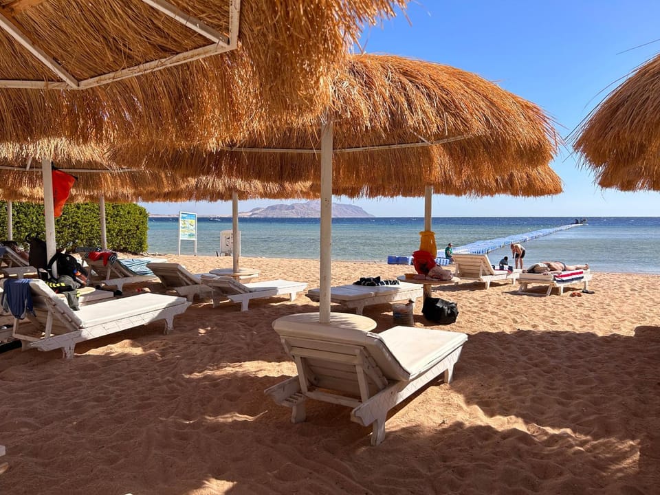 Sharm Hills Resort 3-Bedroom with Pool View and Beach Access Apartment in Sharm El-Sheikh