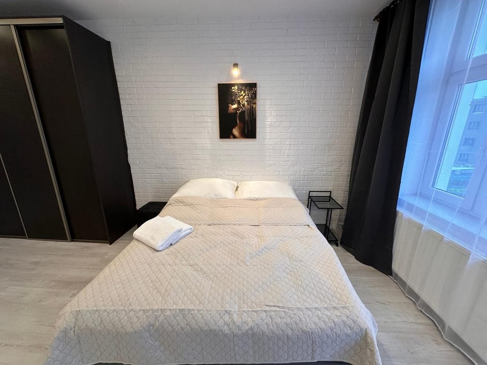 Bed, Photo of the whole room, Bedroom, towels, wardrobe