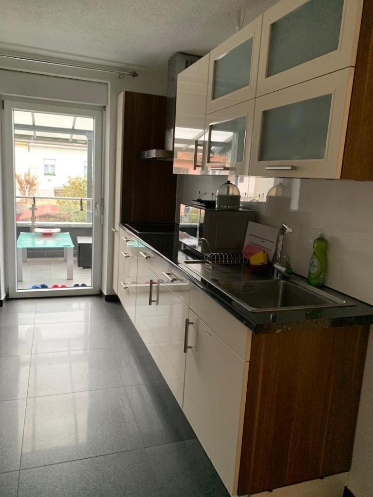 Günstige Zimmer-Unterkunft Zimmer mit Gemeinschaftsbad Apartment in Lörrach