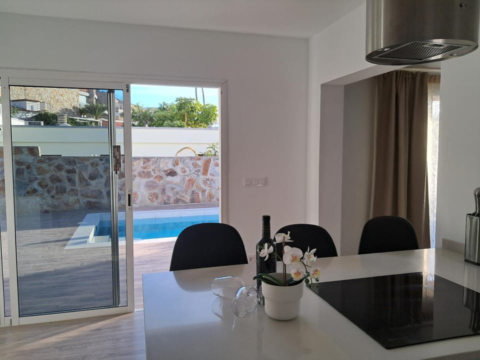 Casa Reina Tauro with private pool Villa in Comarca Sur