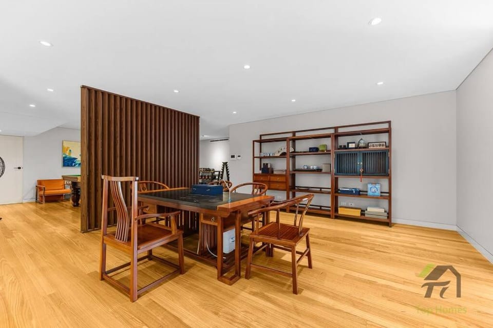 Modern Summer Palace in Epping Villa in Sydney