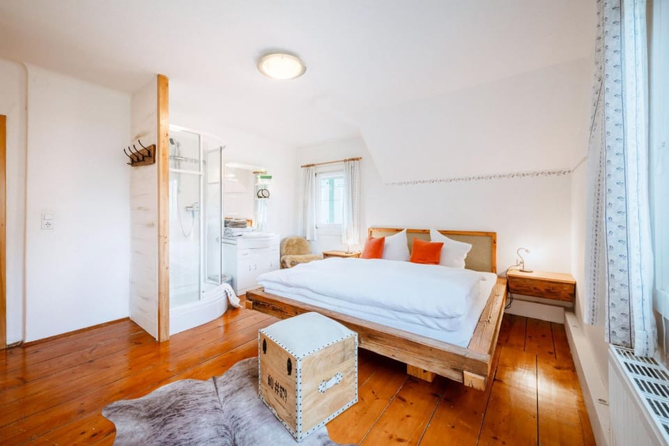 Shower, Bed, Bathroom, Photo of the whole room, Seating area, Bedroom