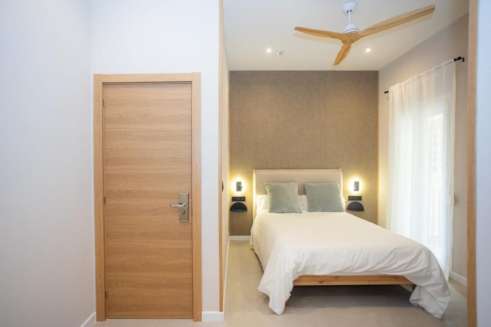 Bed, Balcony/Terrace, Photo of the whole room, Bedroom
