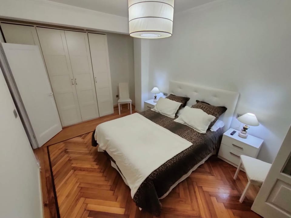 Bed, Photo of the whole room, Bedroom, wardrobe