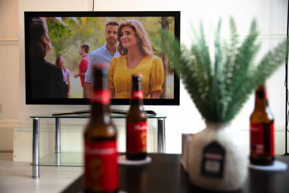 Communal lounge/ TV room