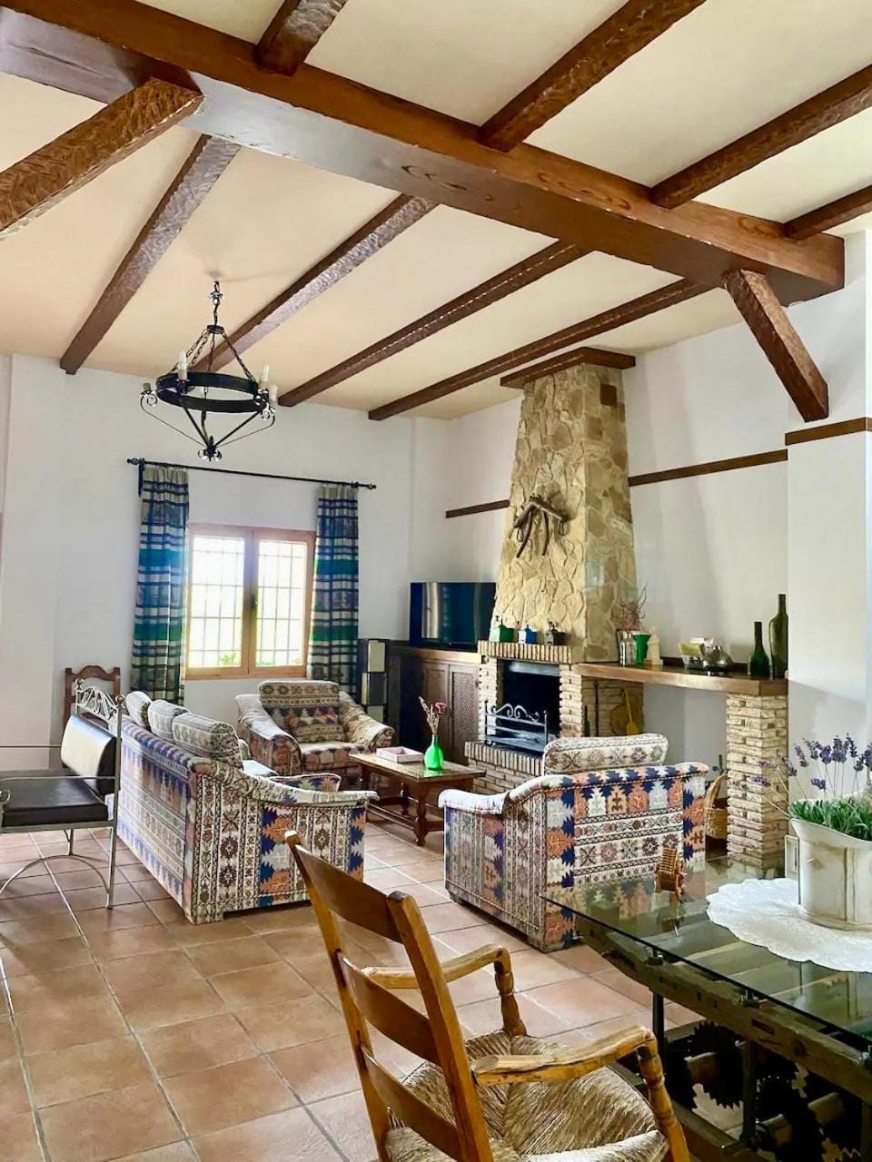 TV and multimedia, Living room, Dining area, Evening entertainment
