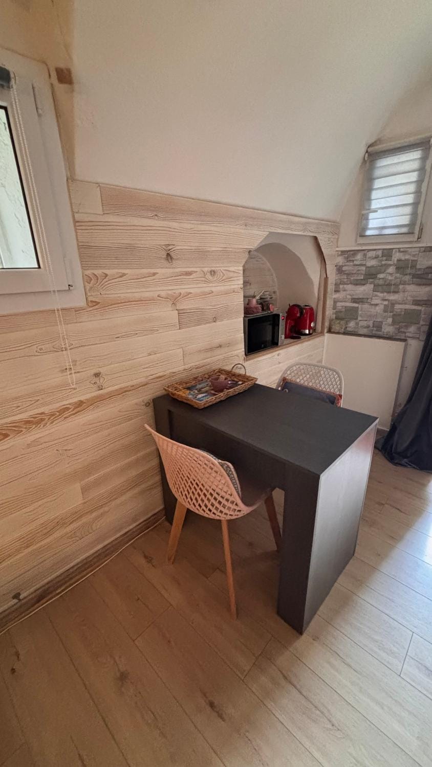 STUDIO (adapté aux motards avec garage fermé) Apartment in Balaruc-les-Bains