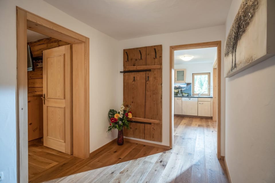 Photo of the whole room, wardrobe