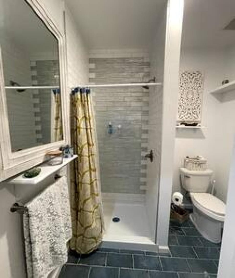 Northern Liberties Fishtown Central Cozy Quaint Apartment in Philadelphia
