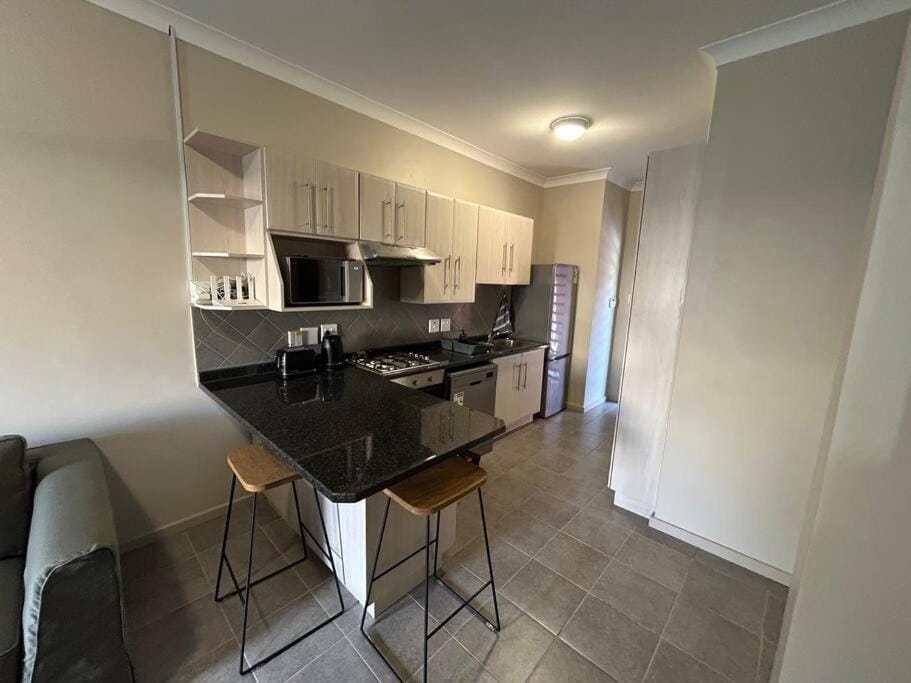Kitchen or kitchenette, Dining area, dishwasher, minibar, pet friendly, stove, toaster