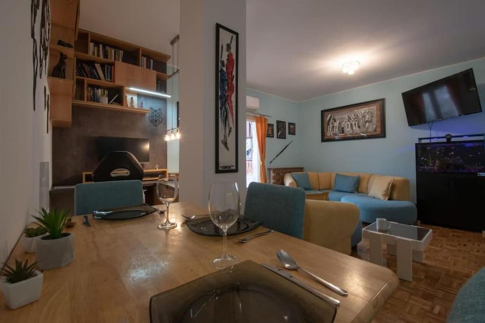 Yellow Sky Apartment * Spacious with free parking Apartment in Novi Sad