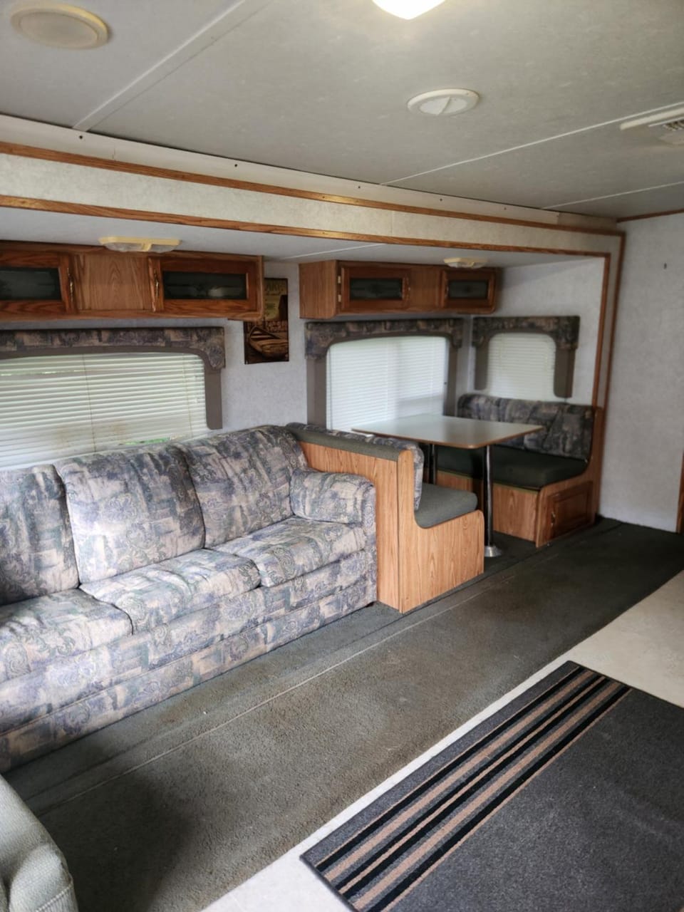 Kitchen or kitchenette, Seating area