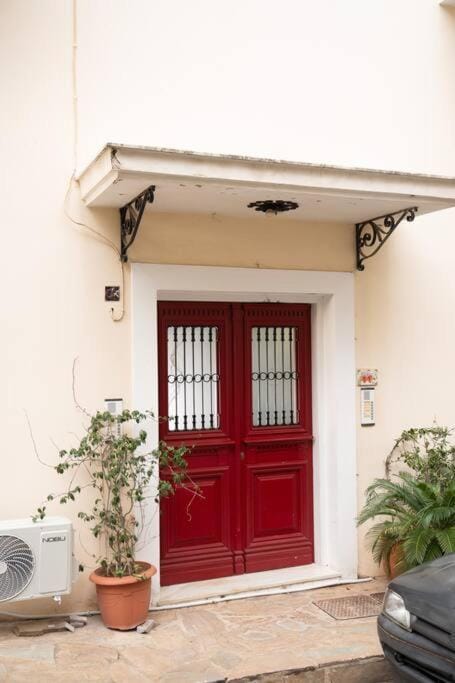 Facade/entrance, Day