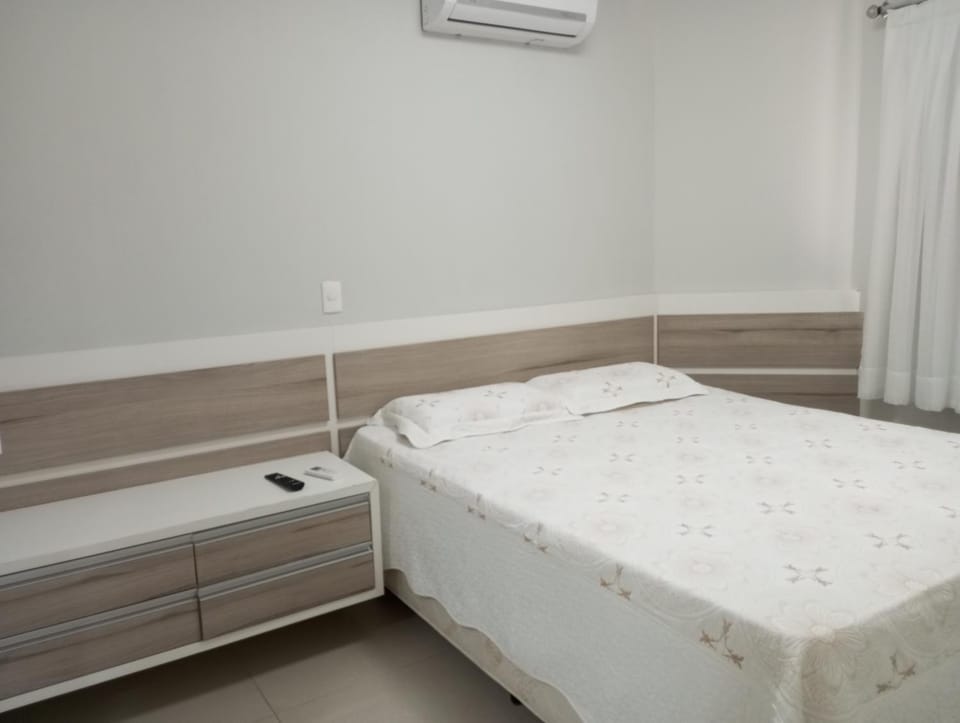 Bed, Photo of the whole room, Bedroom, towels, air conditioner