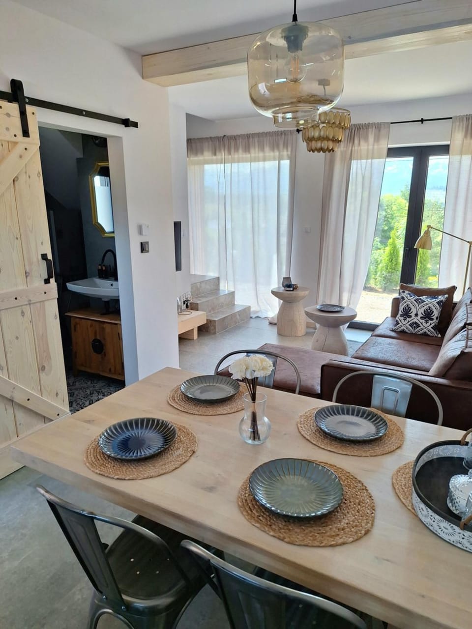 Living room, Seating area, Dining area