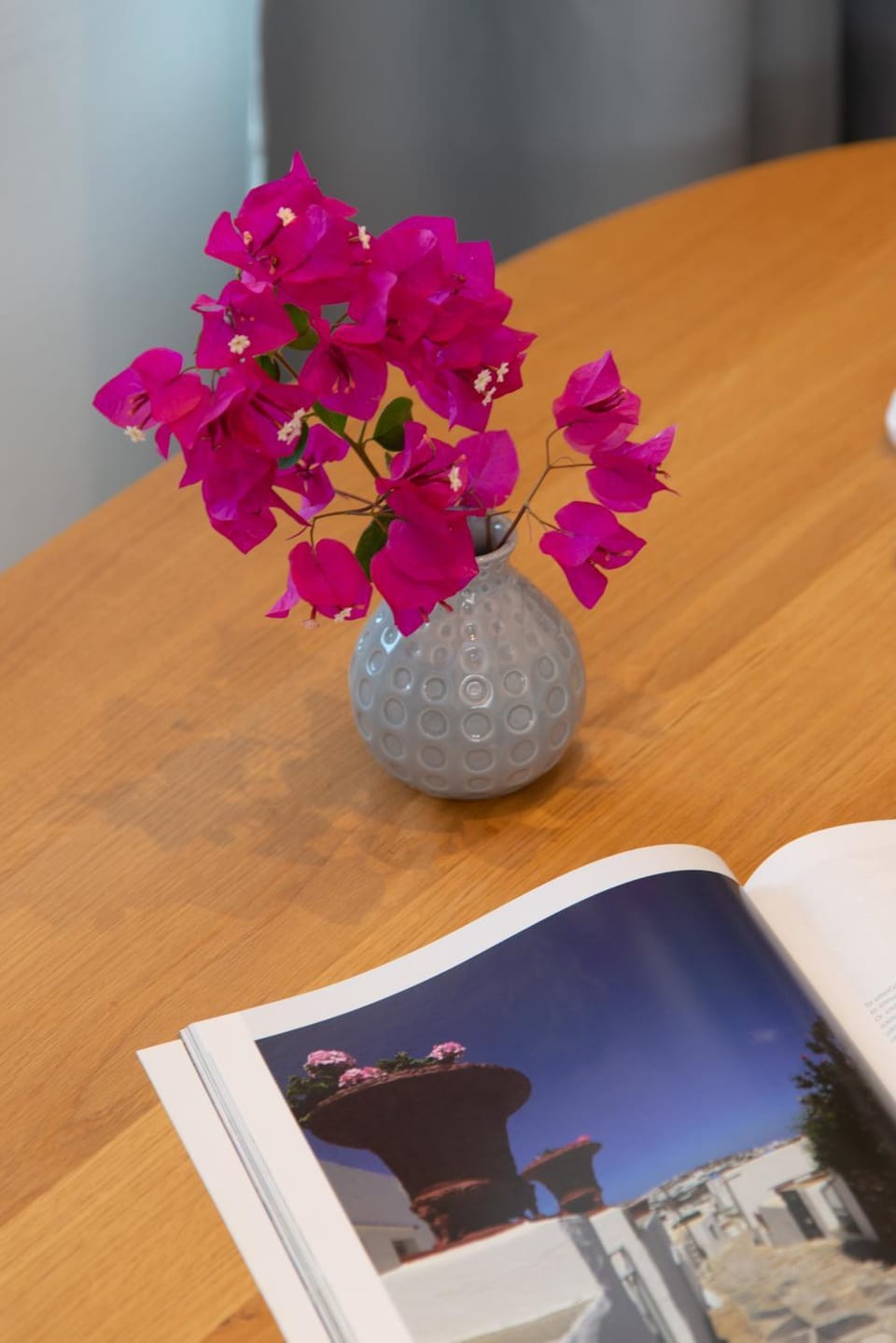White & black Suites Apartment hotel in Milos