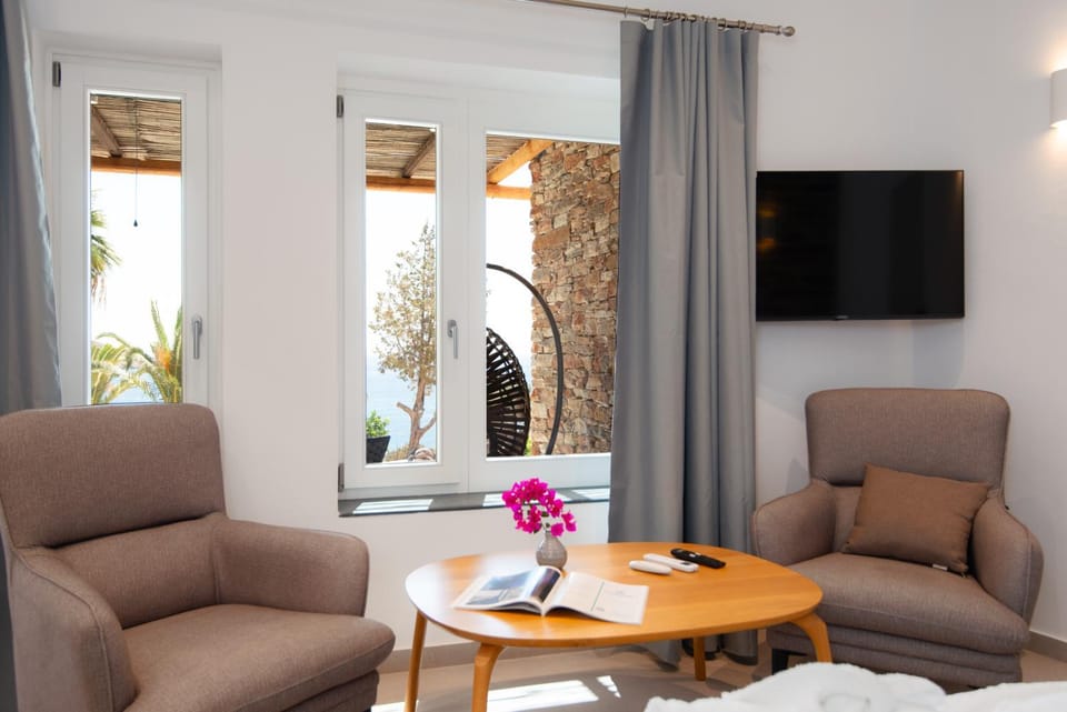 White & black Suites Apartment hotel in Milos