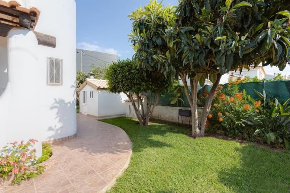 Property building, Garden, Garden