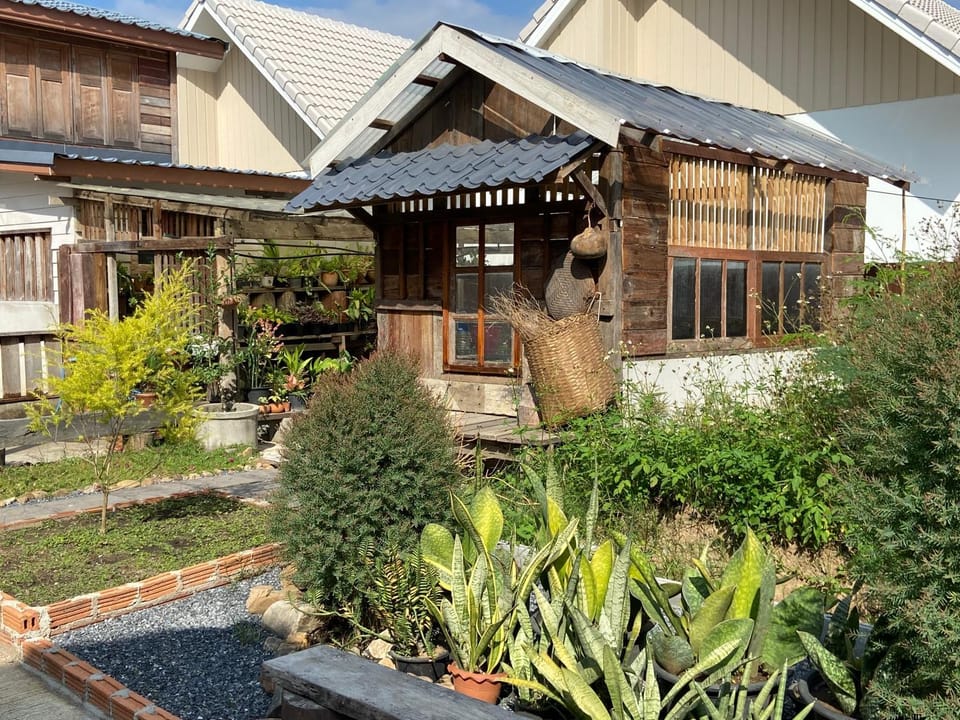 บ้านทาคายามา Bed and Breakfast in Thailand