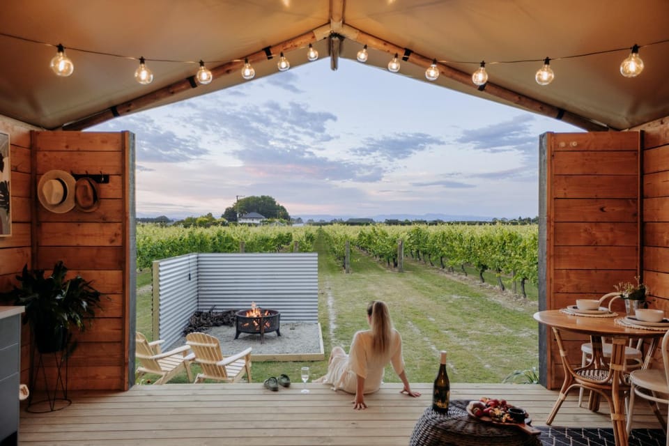 Patio, People, Natural landscape, View (from property/room), Balcony/Terrace