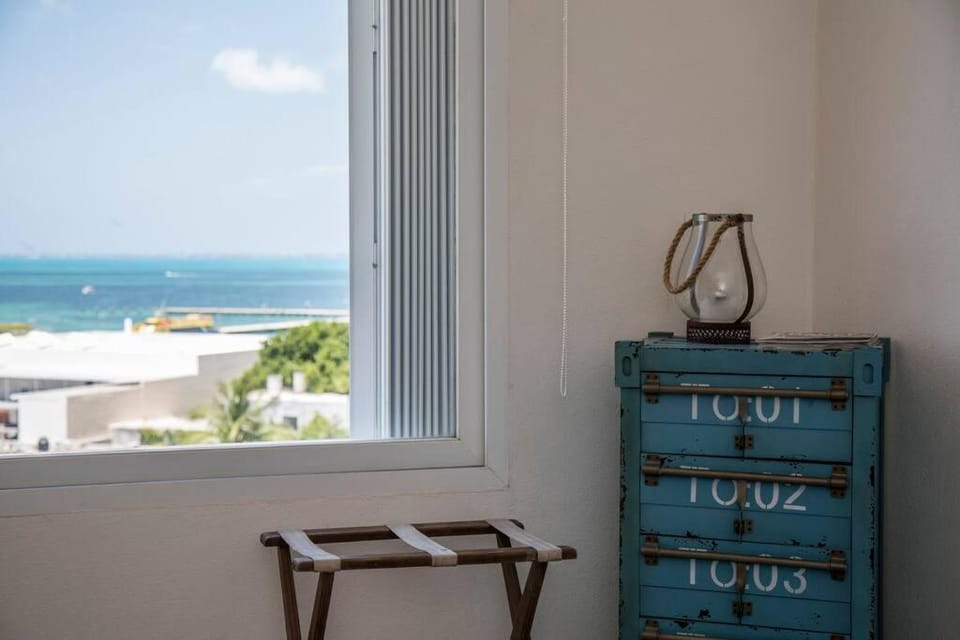 *OCEAN Beachfront 4 BDR with pool by Casa Paraiso* Apartment in Cancun