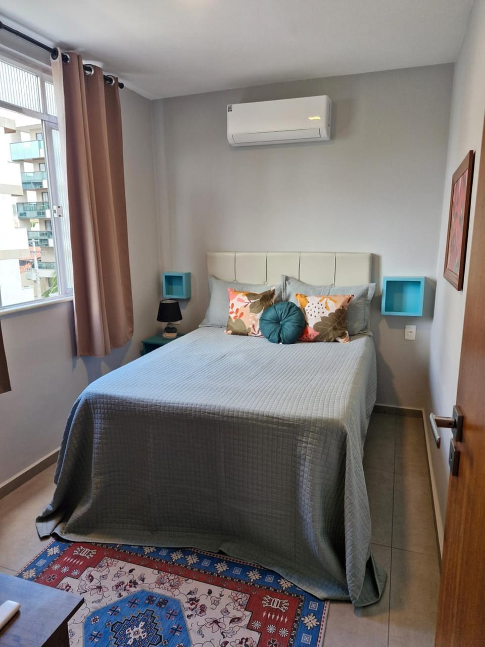 Bedroom, air conditioner