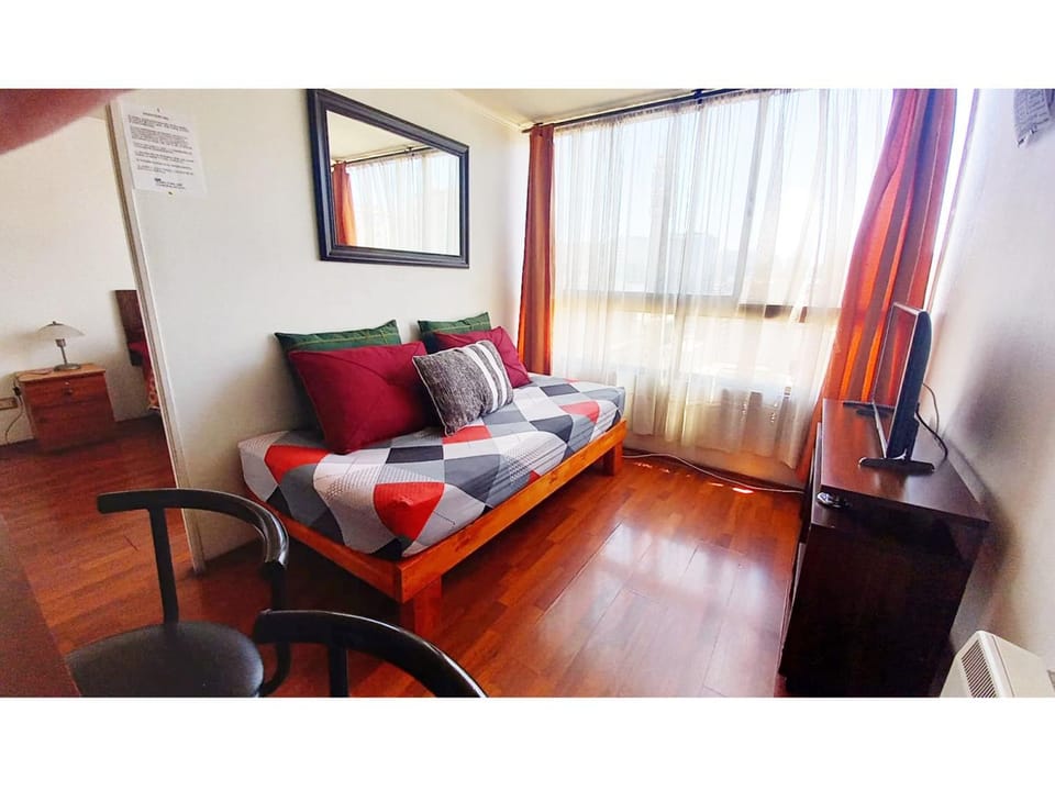 Bed, Living room, Photo of the whole room, Seating area