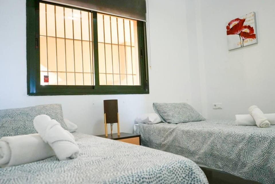 Bright & quiet 2BR flat w/ large terrace & pool Apartment in Sitio de Calahonda