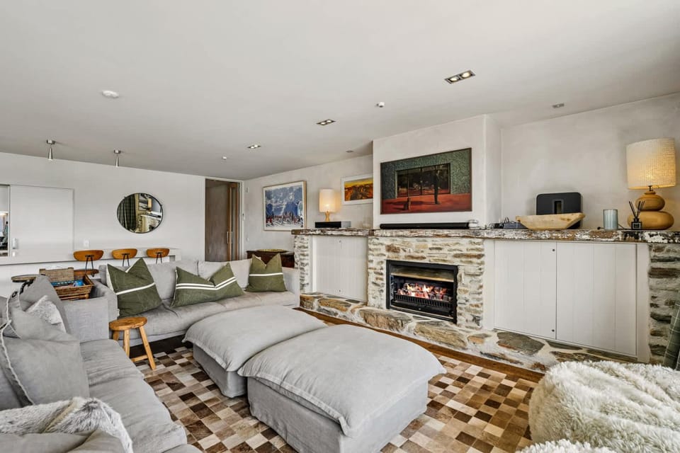 Luxury Lakeview on Ardmore with Sauna Apartment in Wanaka