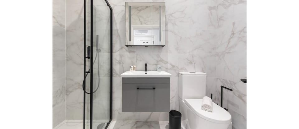 Shower, Toilet, Bathroom