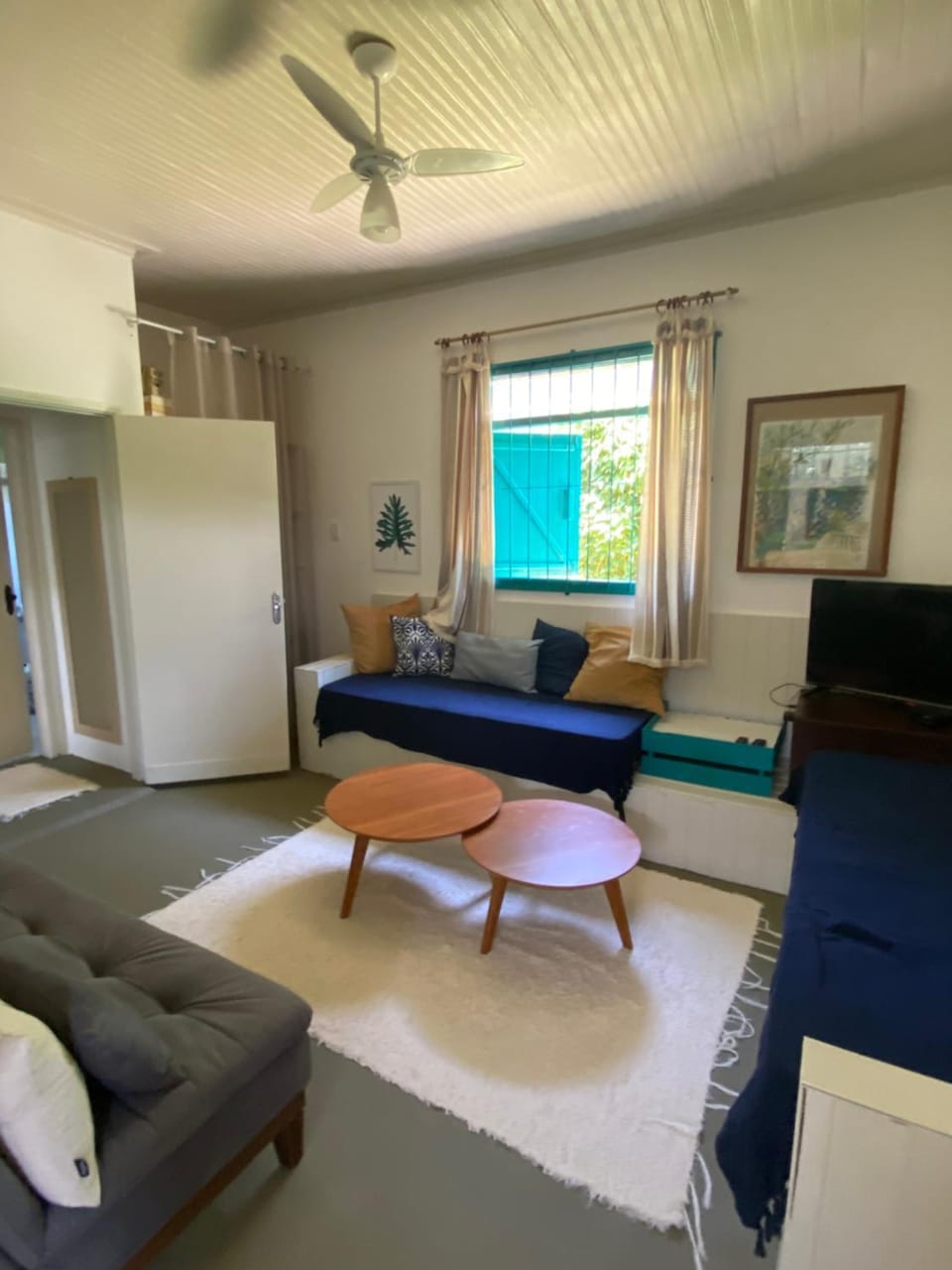 TV and multimedia, Bedroom, fireplace