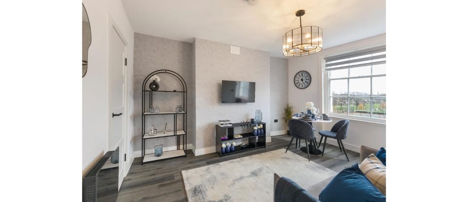 Communal lounge/ TV room, TV and multimedia, Living room, Photo of the whole room, Seating area, Dining area