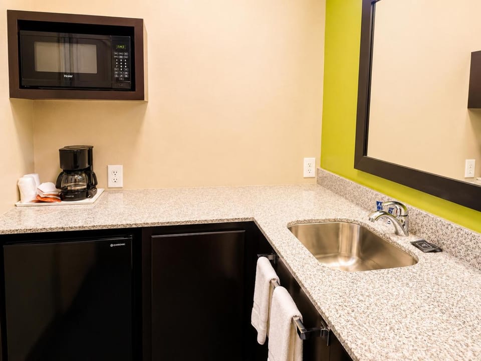 Bathroom, microwave