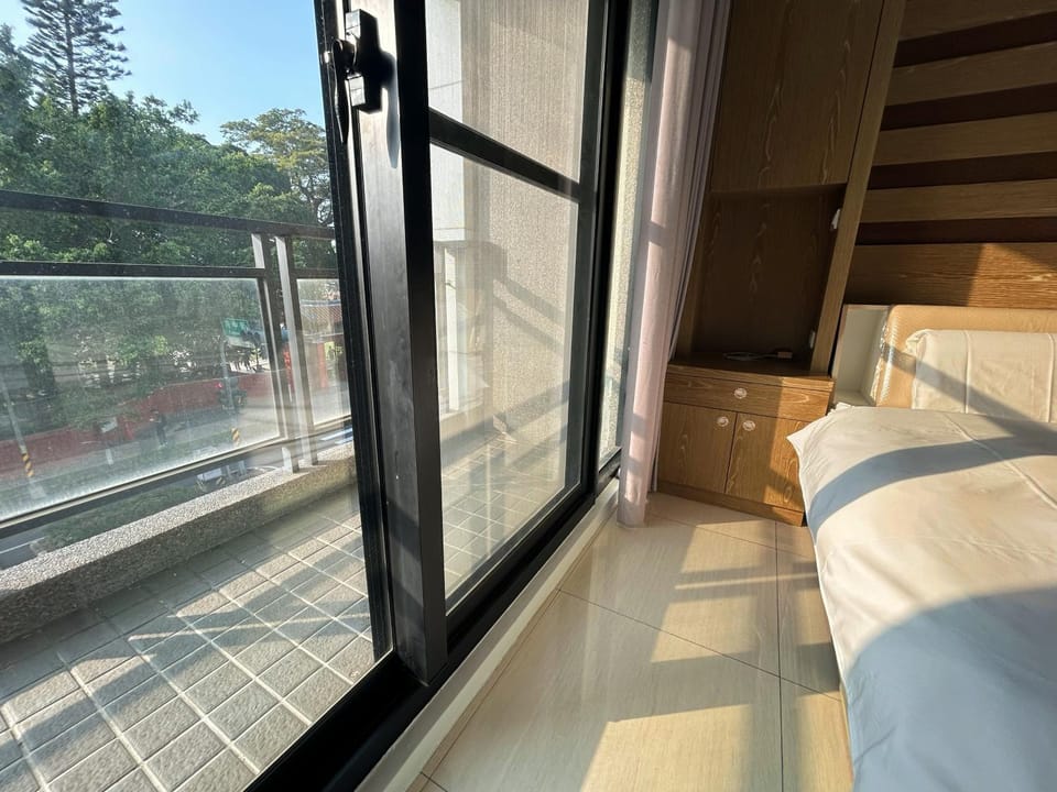 Bed, View (from property/room), Balcony/Terrace, Bedroom
